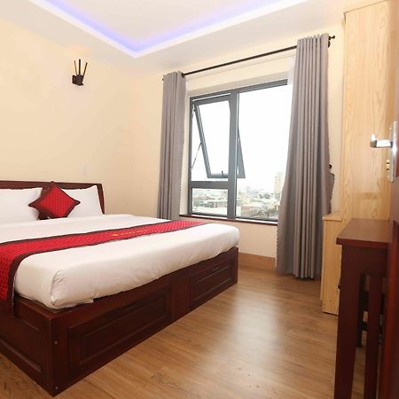 Stars Hotel Дананг Екстериор снимка