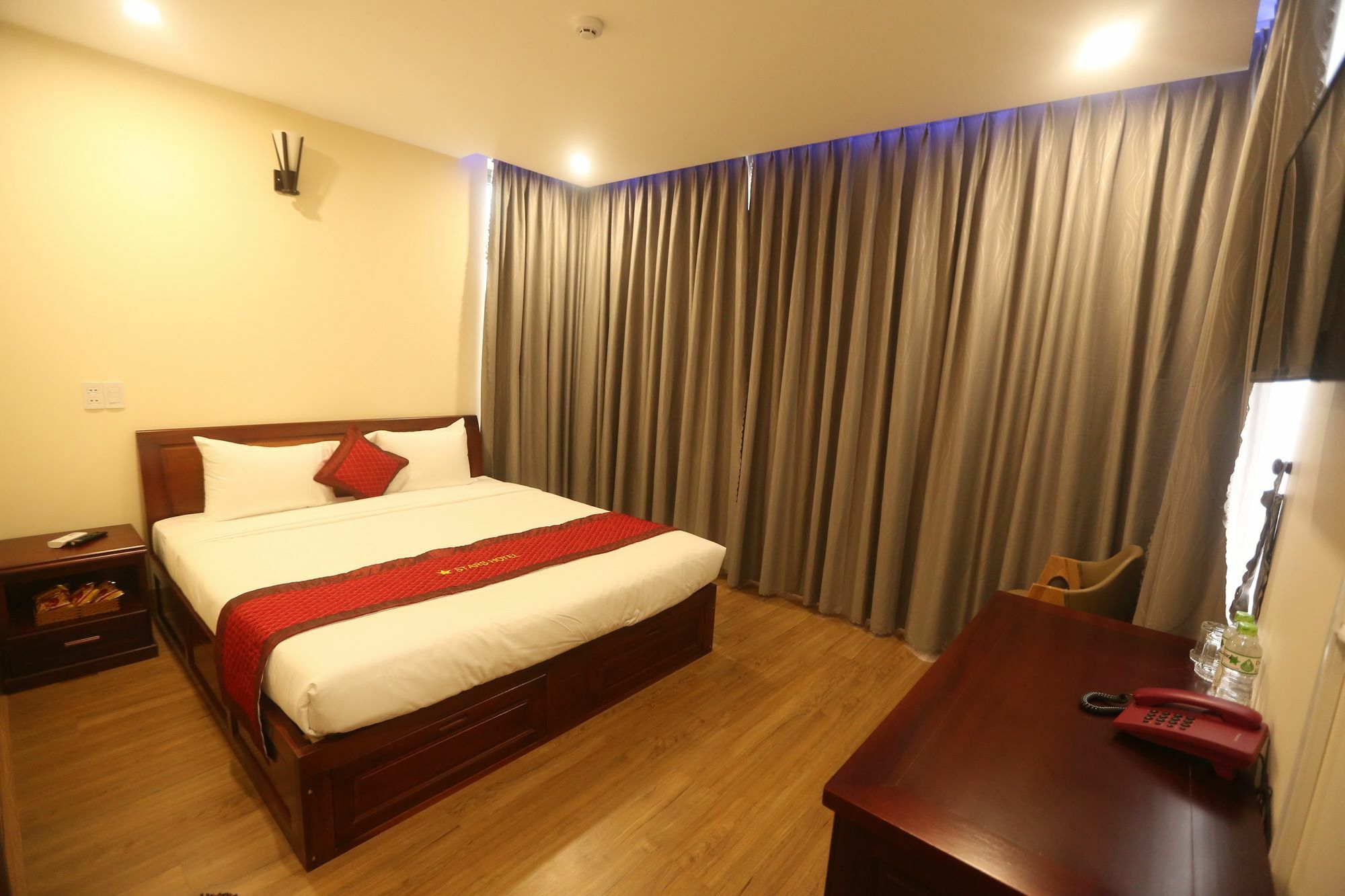 Stars Hotel Дананг Екстериор снимка